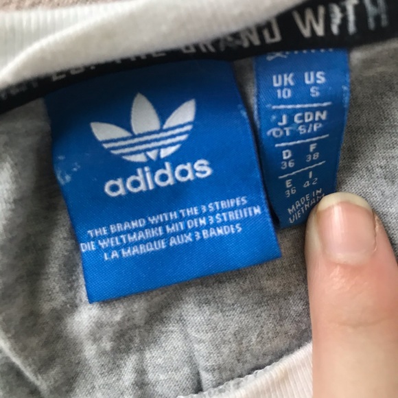 Classic Striped Grey and White Adidas Shirt - Picture 3 of 4